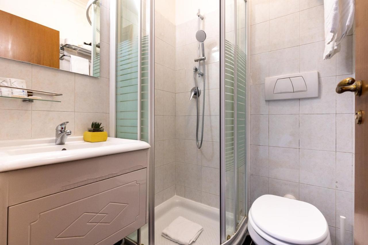 Alveare Bed & Breakfast Рим Екстер'єр фото